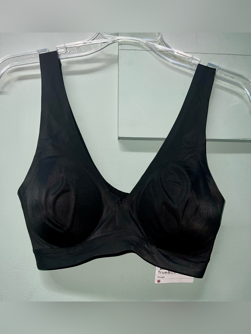 True & Co. Black Plunge Wireless Bra - L - NWT